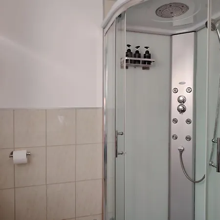 Vivere In Slovenia Διαμέρισμα *